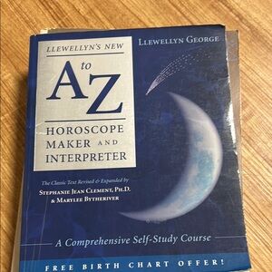 Llewellyn's New A to Z Horoscope Maker and Interpreter Book